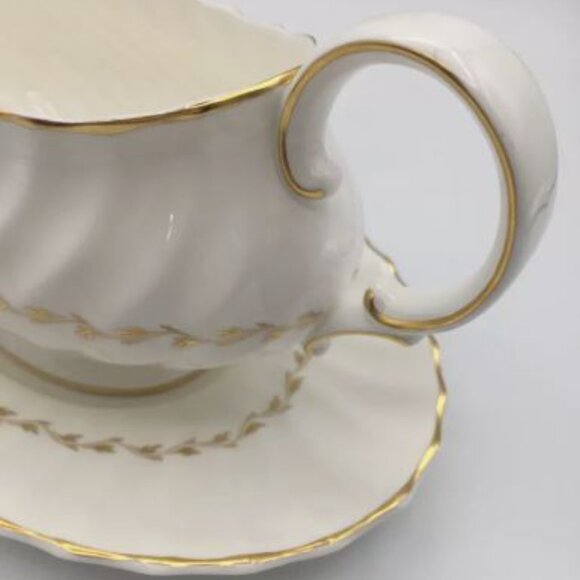 Royal Doulton ADRIAN China Gravy Boat And Saucer 4816 England - Picture 5 of 6